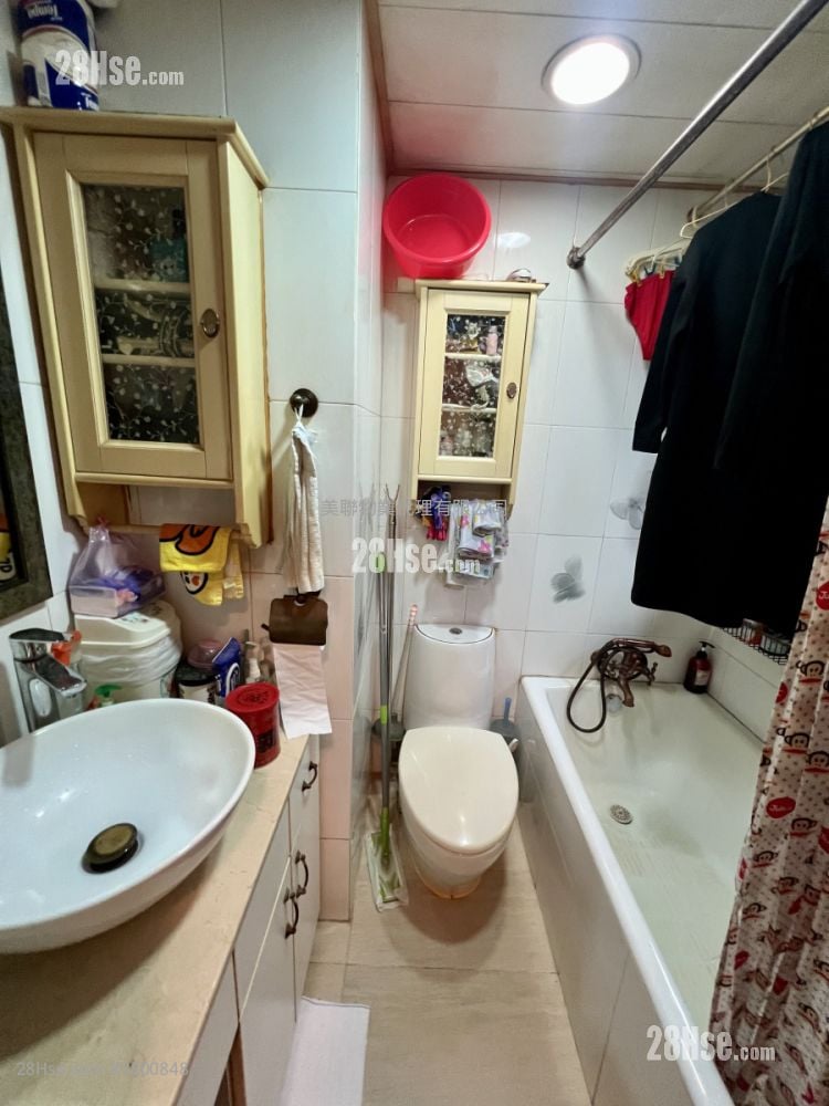 bathroom: Rhine Garden Sell 3 Bedrooms , 2 Bathrooms 630 ft²