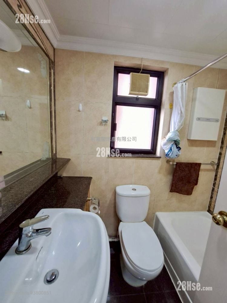 Villa By The Park Sell 2 Bedrooms , 1 Bathroom 442 ft²