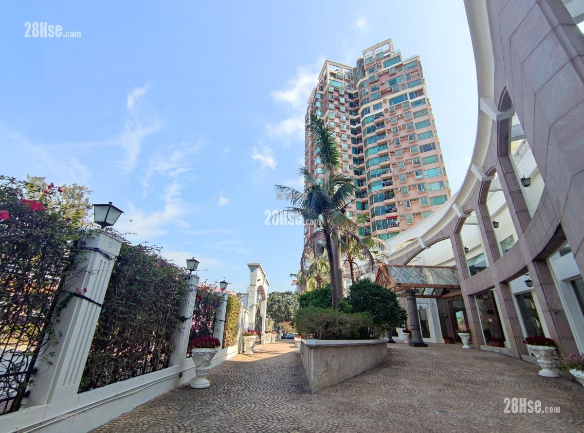 The Astrid Sell 3 Bedrooms , 3 Bathrooms 1,020 ft²