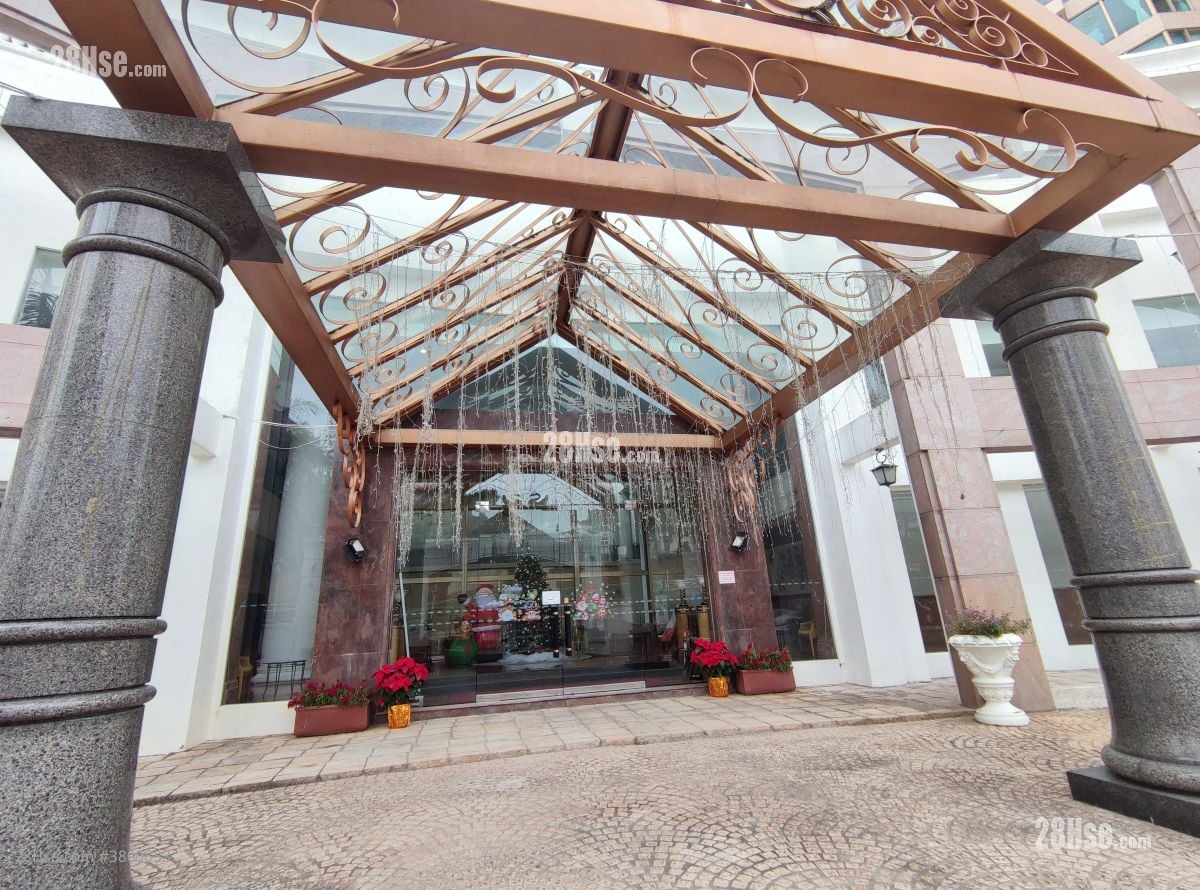 The Astrid Sell 3 Bedrooms , 3 Bathrooms 1,020 ft²