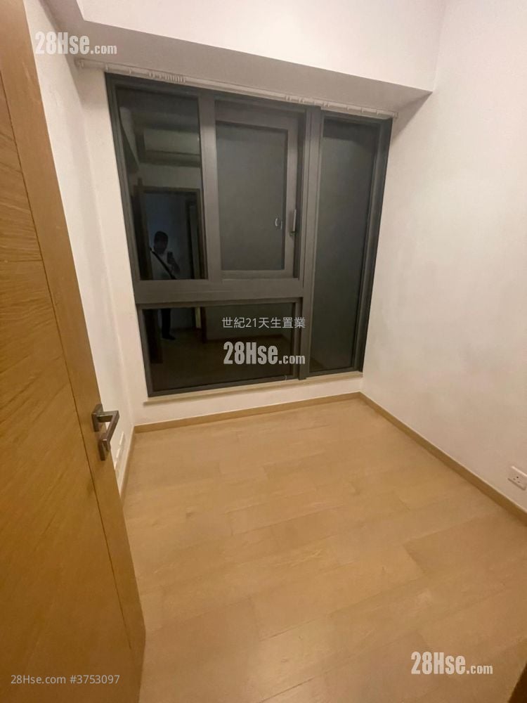 The Bloomsway Rental 2 Bedrooms , 1 Bathroom 611 ft²