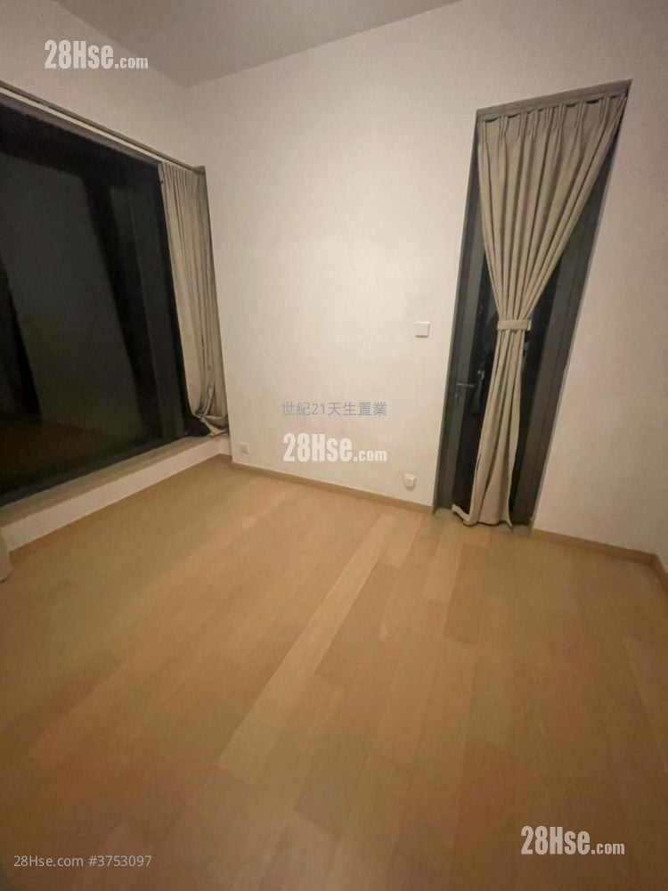 The Bloomsway Rental 2 Bedrooms , 1 Bathroom 611 ft²