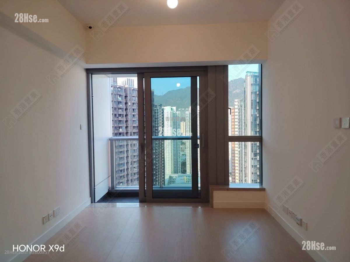 Monaco Rental 3 Bedrooms , 1 Bathroom 678 ft²