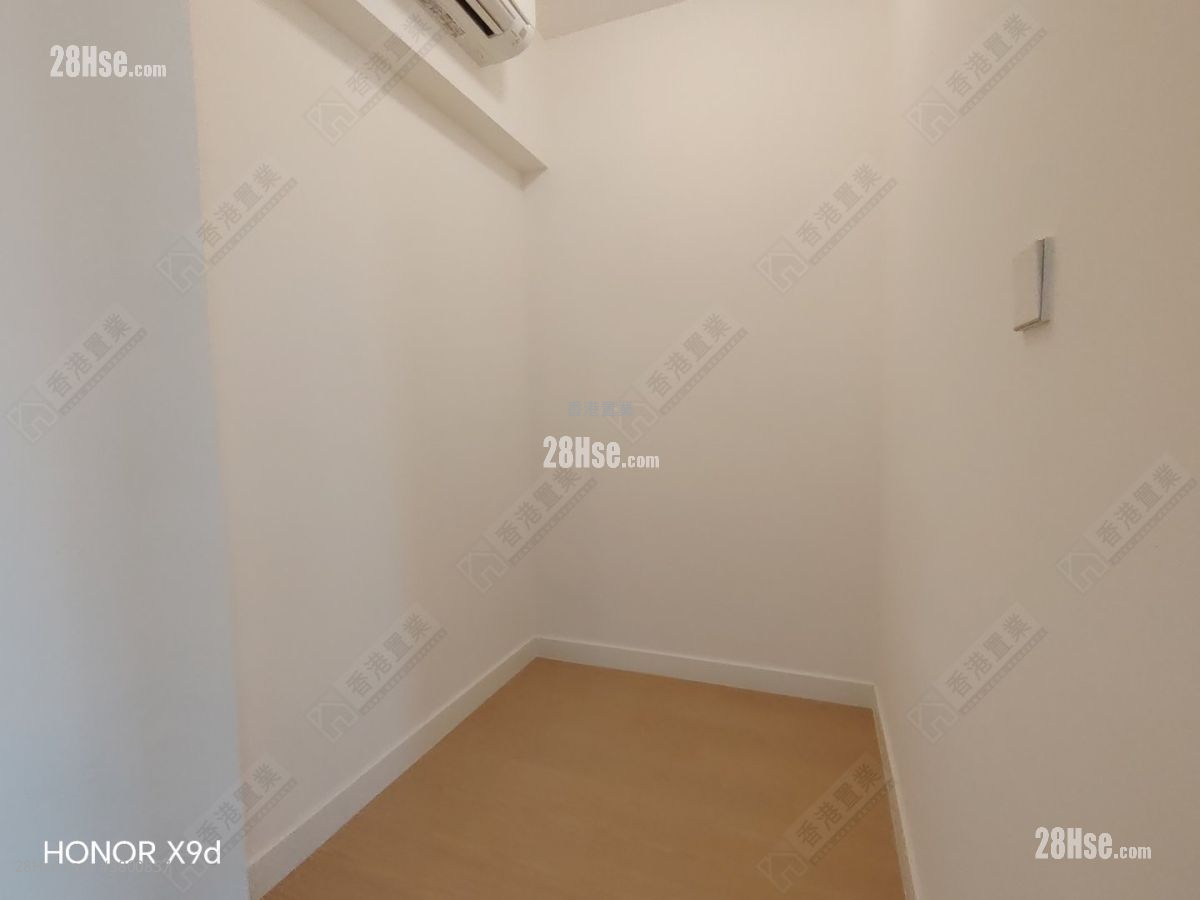 Monaco Rental 3 Bedrooms , 1 Bathroom 678 ft²
