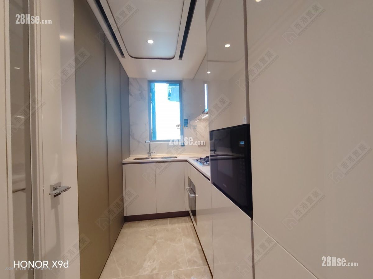 Monaco Rental 3 Bedrooms , 1 Bathroom 678 ft²
