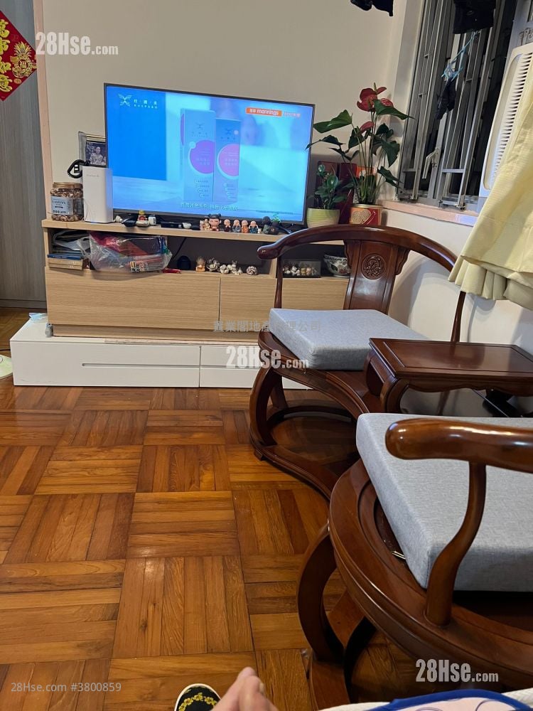 Laichikok Bay Garden Sell 2 Bedrooms , 1 Bathroom 435 ft²