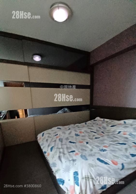 Mount Haven Sell 3 Bedrooms 755 ft²