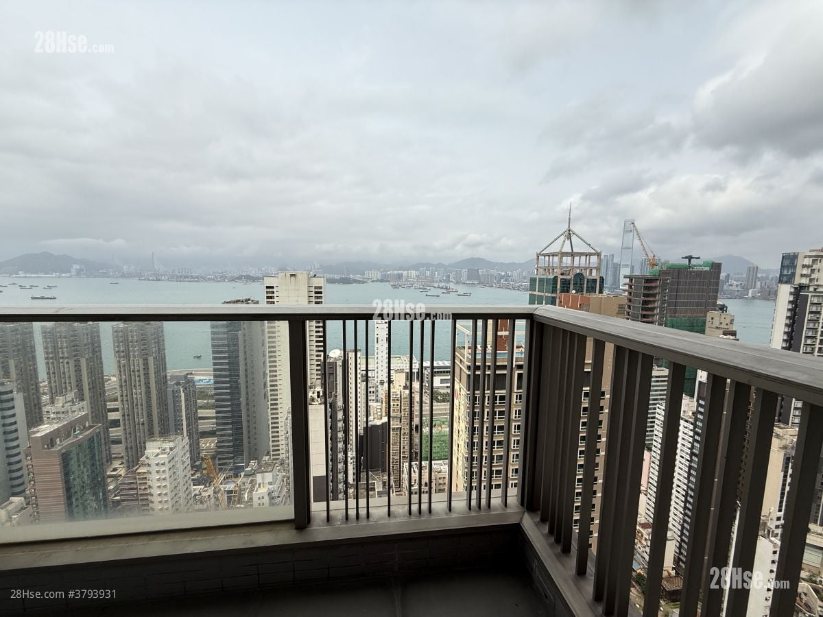 Island Crest Sell 2 Bedrooms , 1 Bathroom 559 ft²