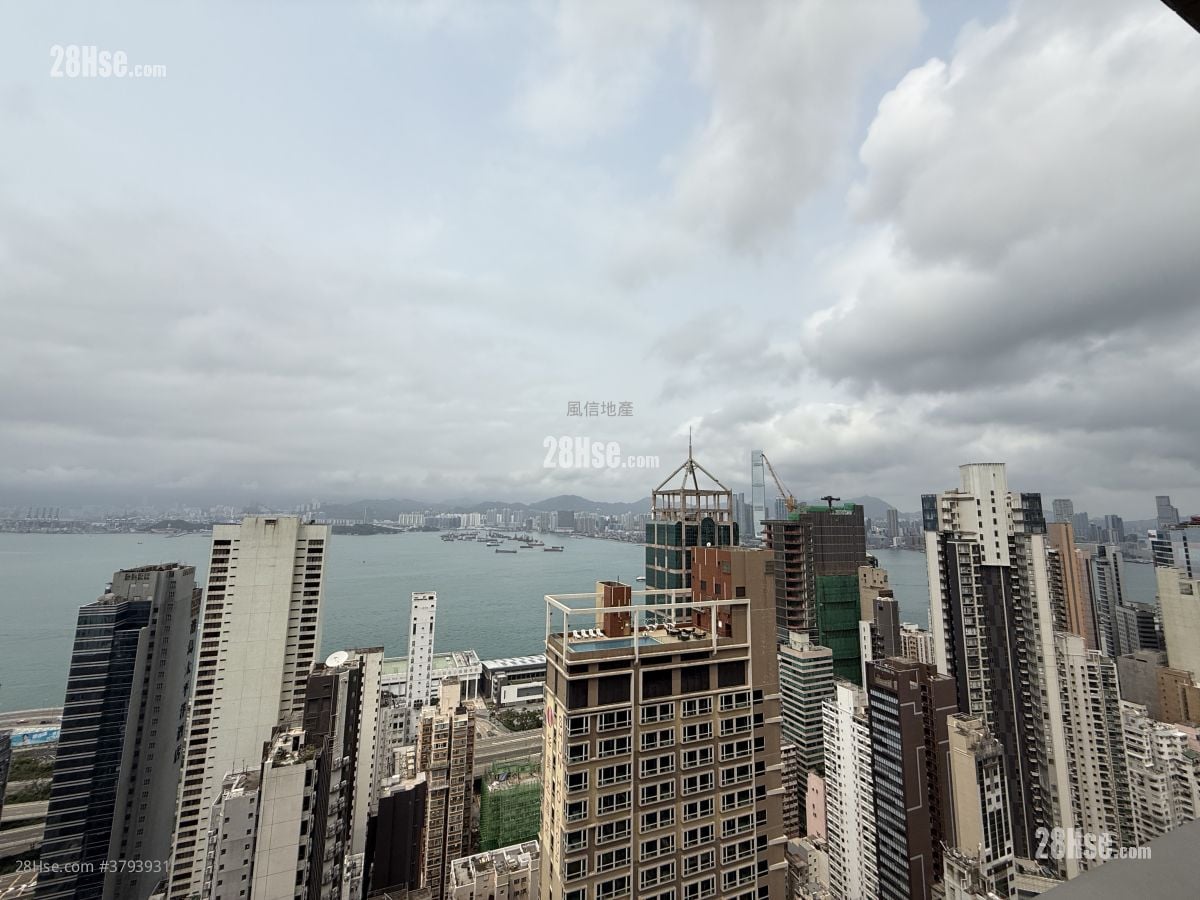 Island Crest Sell 2 Bedrooms , 1 Bathroom 559 ft²