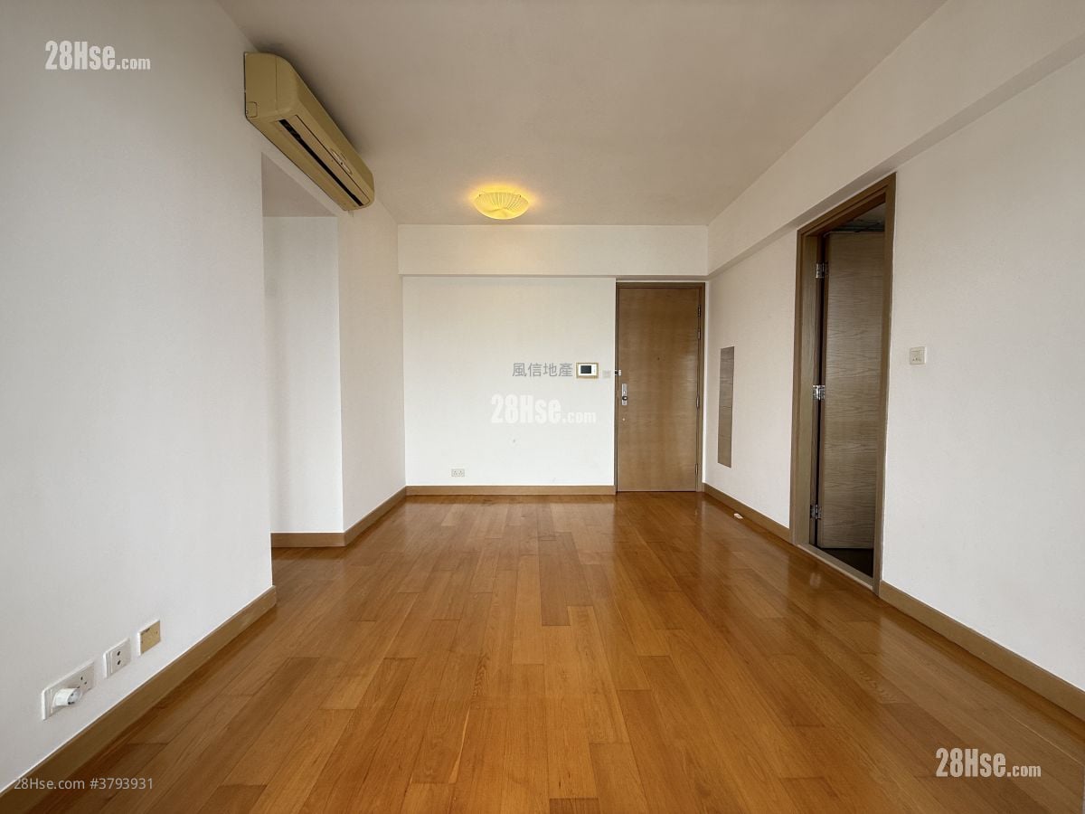 Island Crest Sell 2 Bedrooms , 1 Bathroom 559 ft²