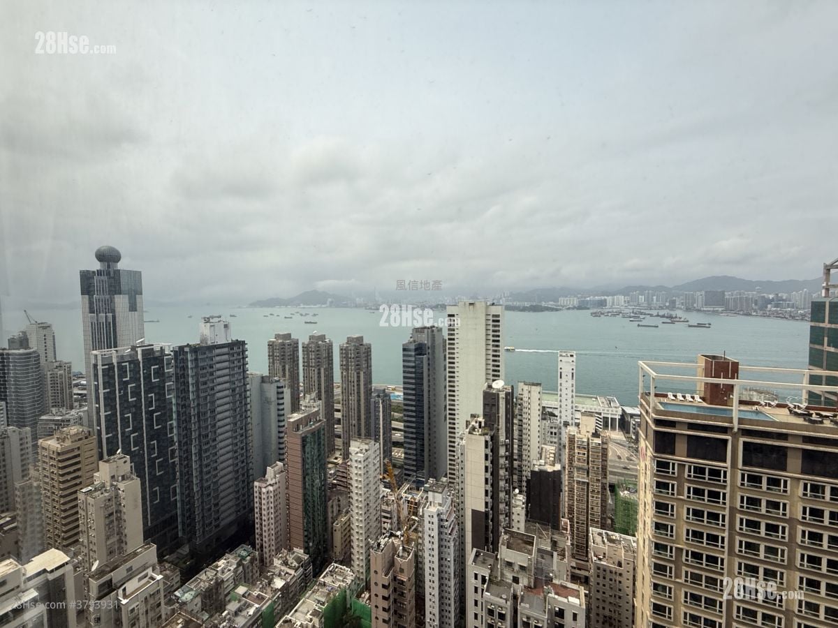 Island Crest Sell 2 Bedrooms , 1 Bathroom 559 ft²