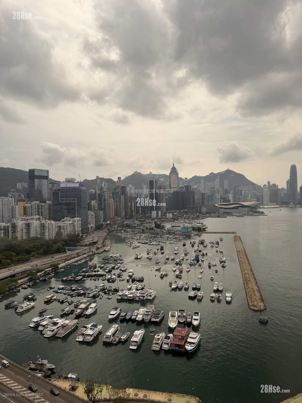 万国宝通银行中心 租盘