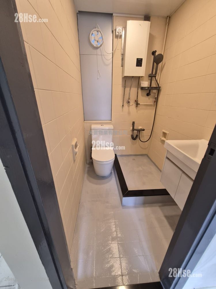 怡辉大厦 租盘 2 房 , 1 浴室 237 平方尺