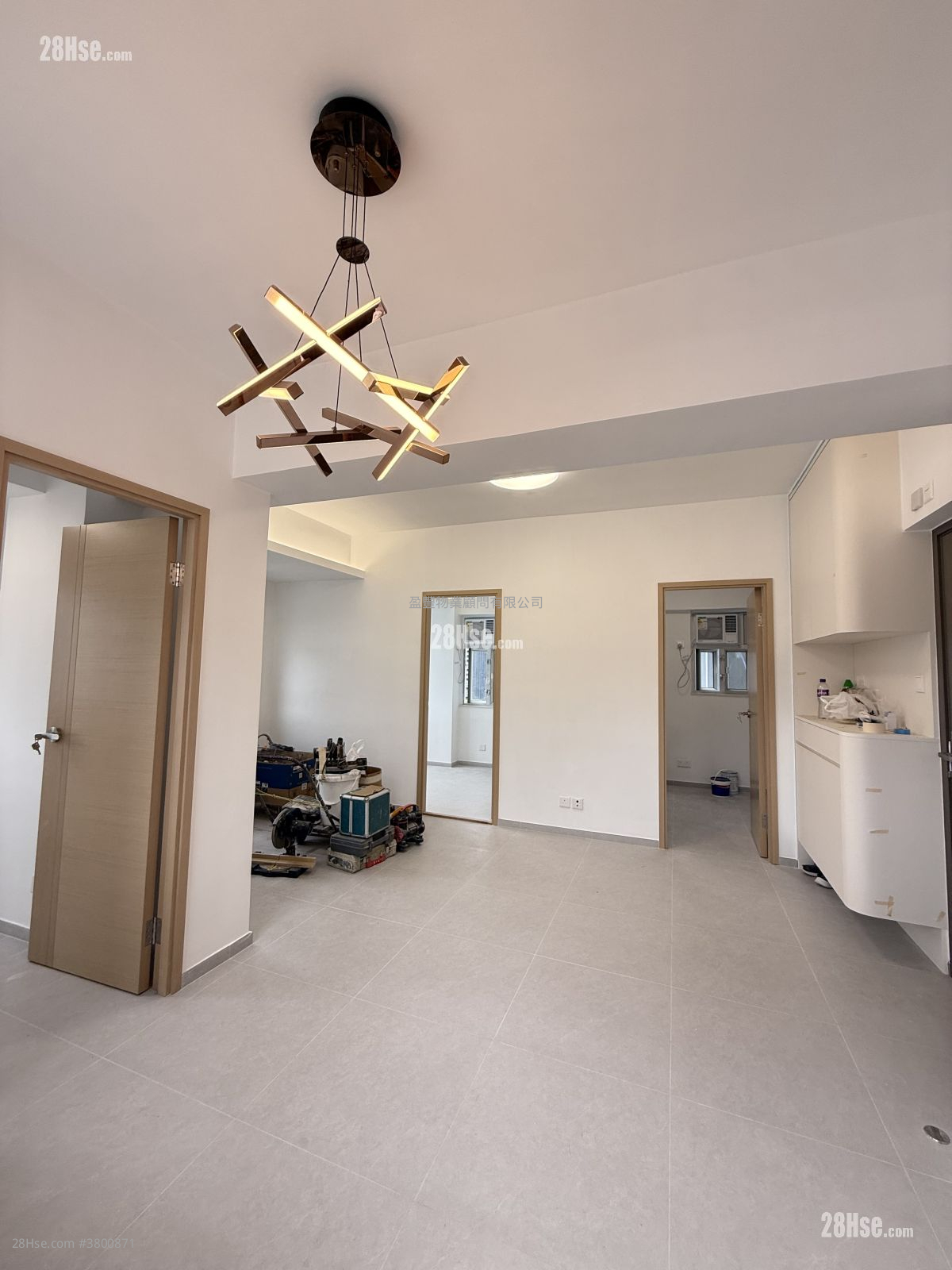 Wah To Building Sell 3 Bedrooms , 1 Bathroom 492 ft²