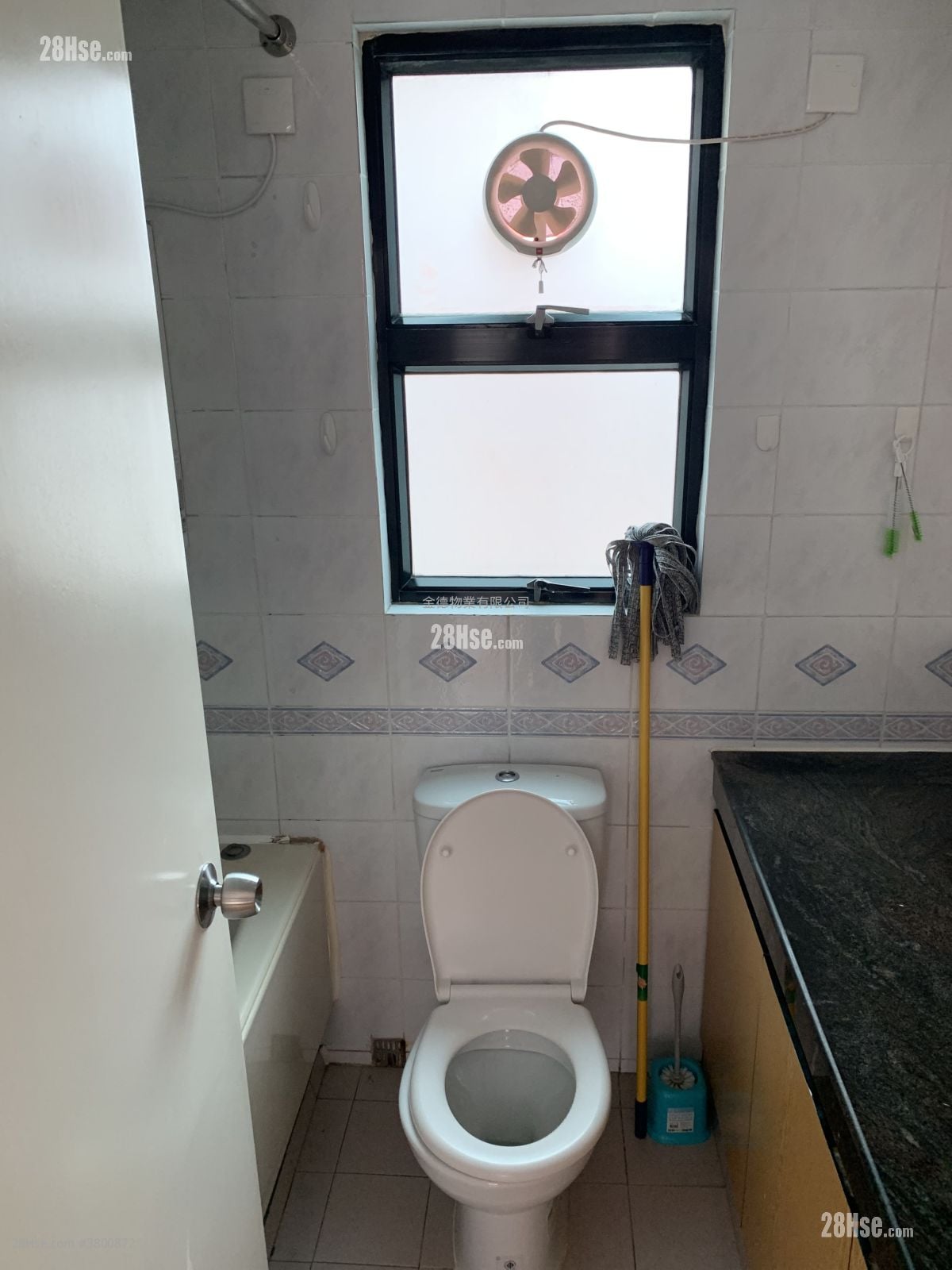 Chelsea Court Rental 2 Bedrooms , 1 Bathroom 429 ft²