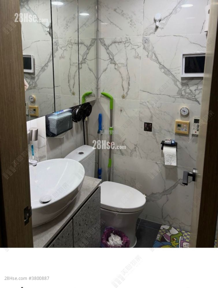 名逸居 售盘 2 房 527 平方尺