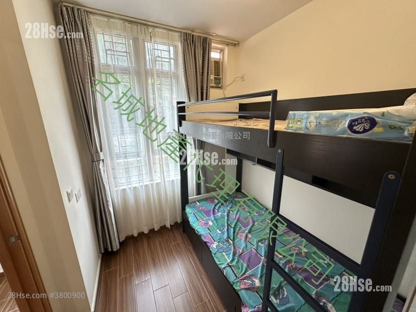 Mei Pak Court Sell 2 Bedrooms , 1 Bathroom 445 ft²
