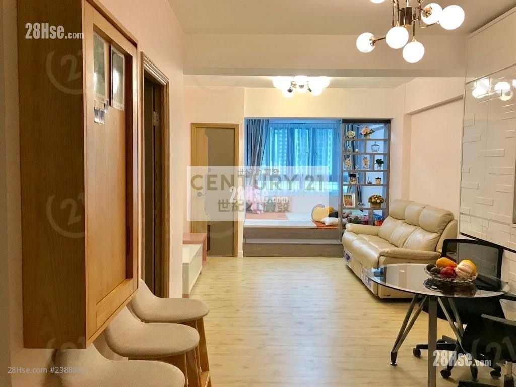 单幢楼房 售盘 3 房 , 2 浴室 640 平方尺