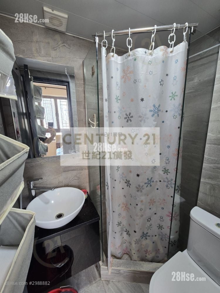 单幢楼房 售盘 3 房 , 2 浴室 640 平方尺