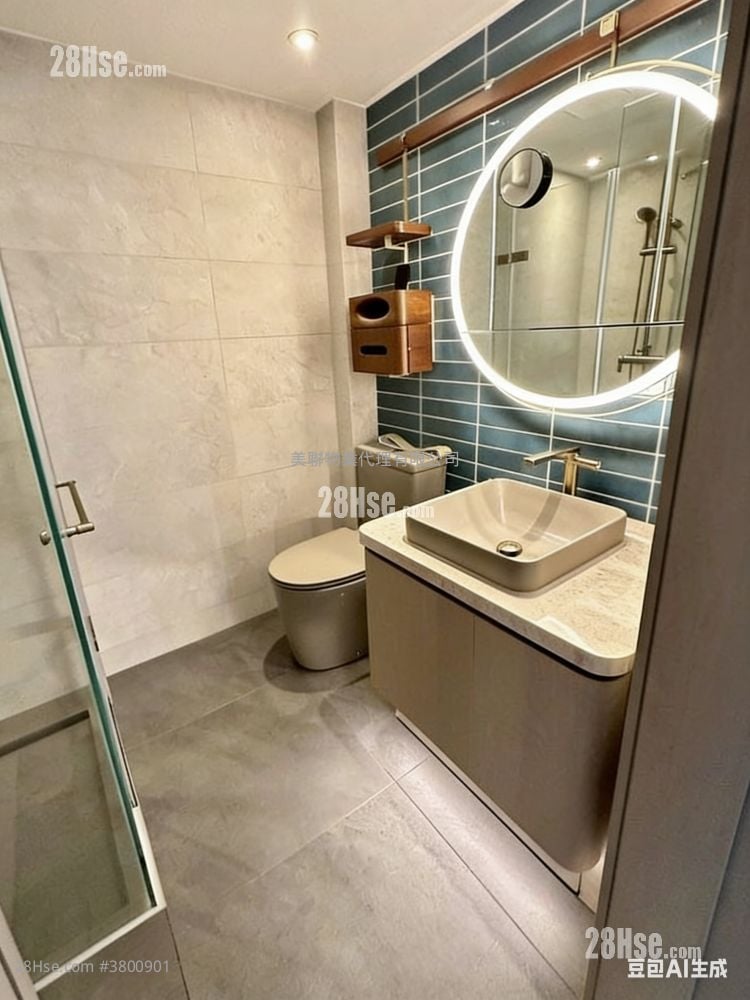 浴室: 柏傲庄 售盘 2 房 , 1 浴室 483 平方尺