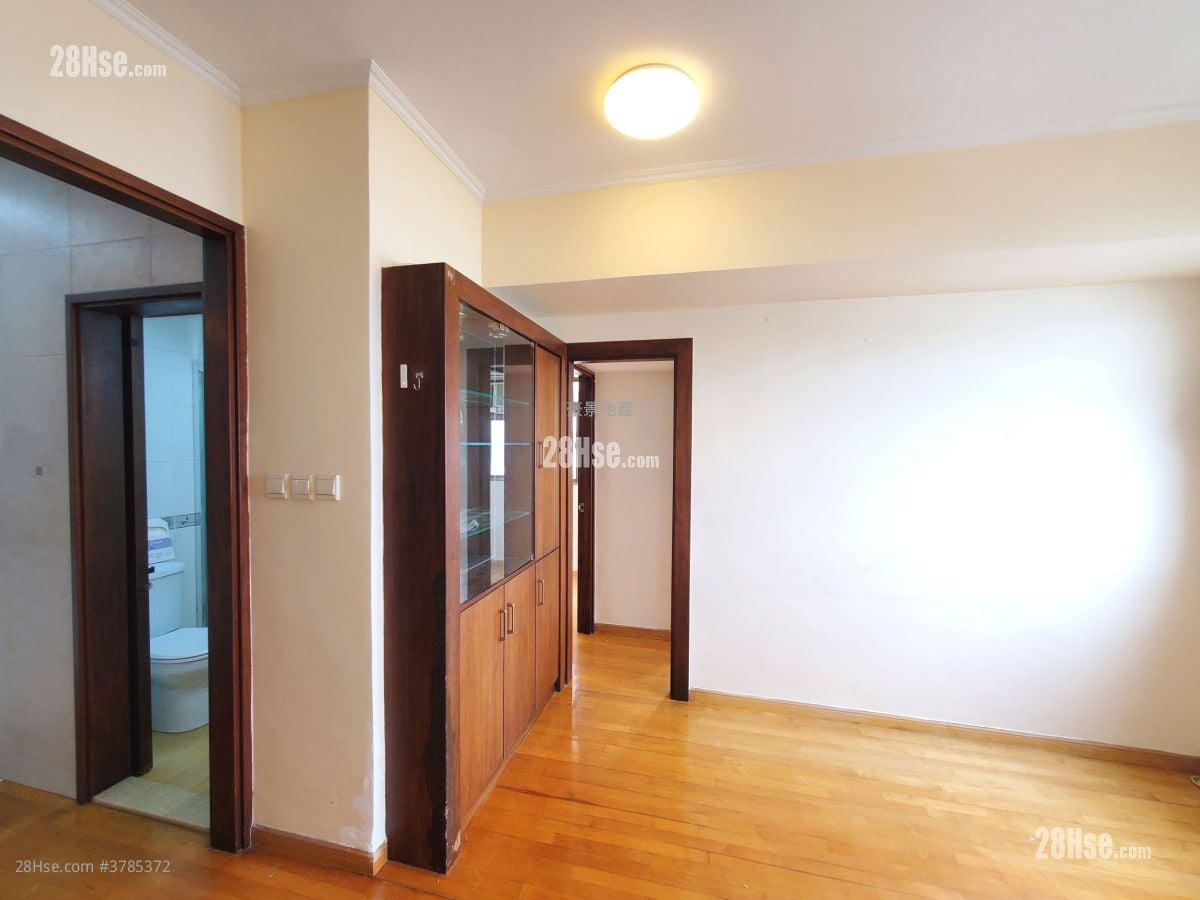 Kwan Yick Building Phase 3 Sell 2 Bedrooms , 1 Bathroom 393 ft²