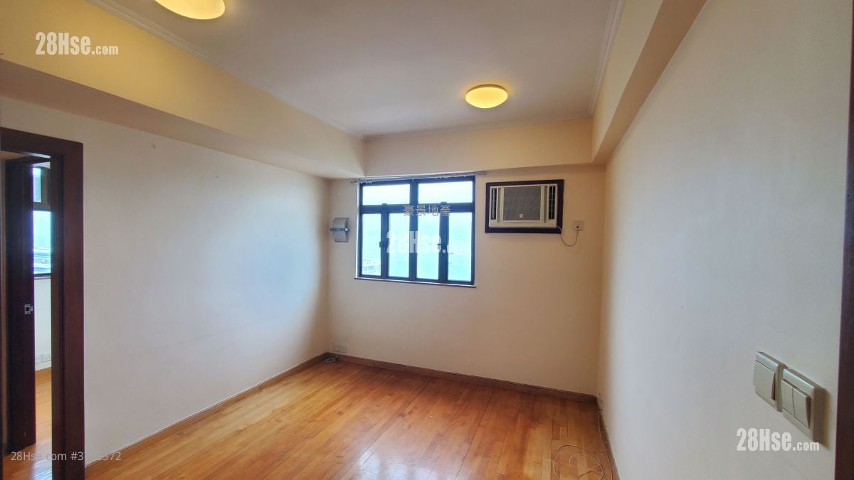 Kwan Yick Building Phase 3 Sell 2 Bedrooms , 1 Bathroom 393 ft²