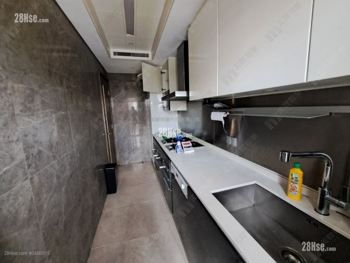 The Austin 租盘 3 房 , 2 浴室 890 平方尺