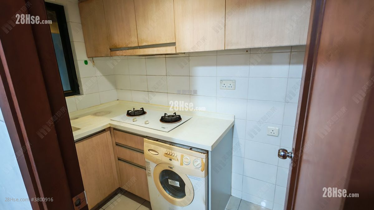 Royal Green Rental 2 Bedrooms , 1 Bathroom 415 ft²