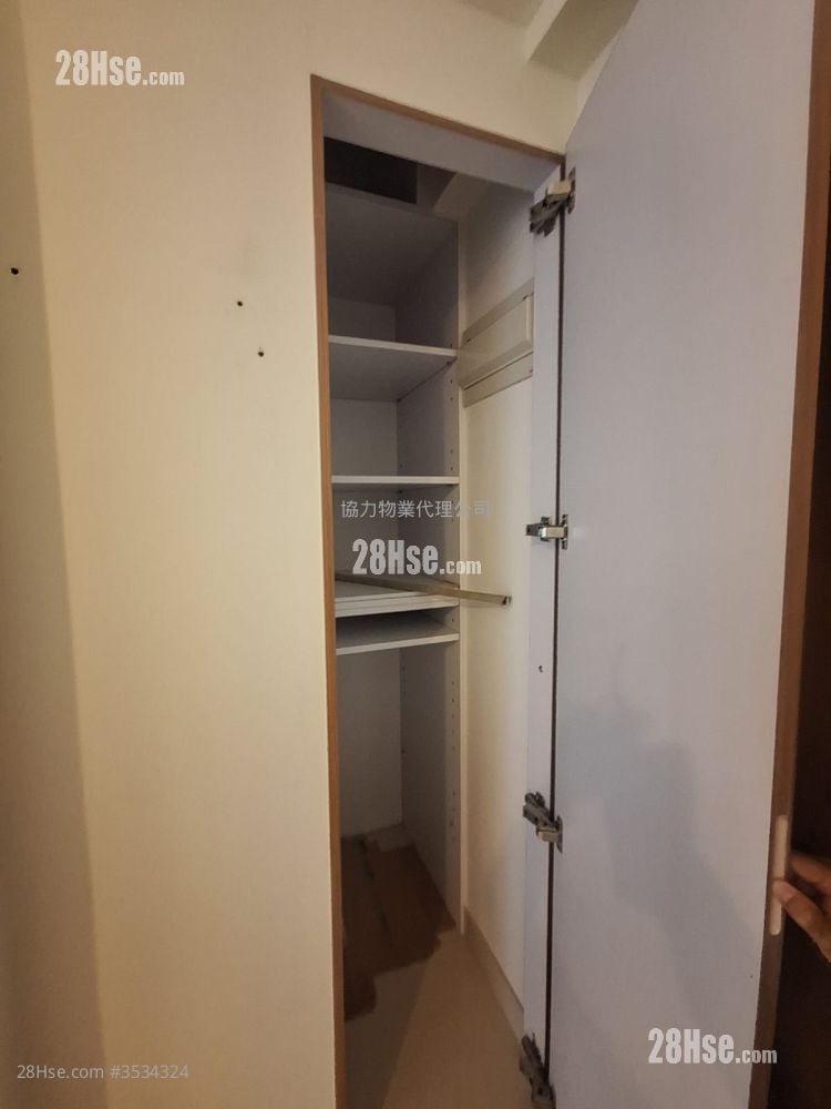 Nam Cheong Commercial Building Sell 1 Bedroom , 1 Bathroom 357 ft²