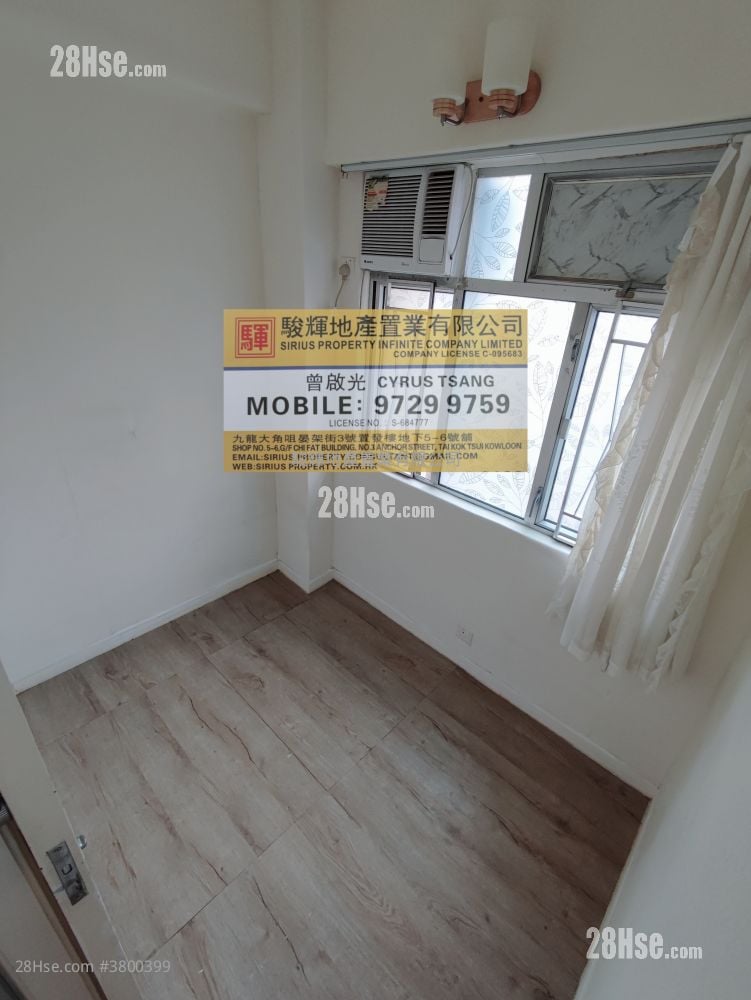 Golden Plaza Sell 305 ft²