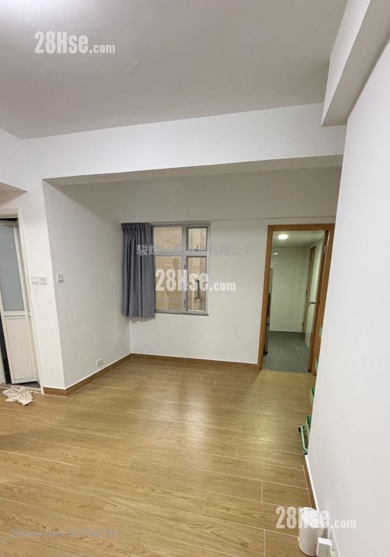 Kimlai Court Rental 2 Bedrooms , 1 Bathroom 445 ft²