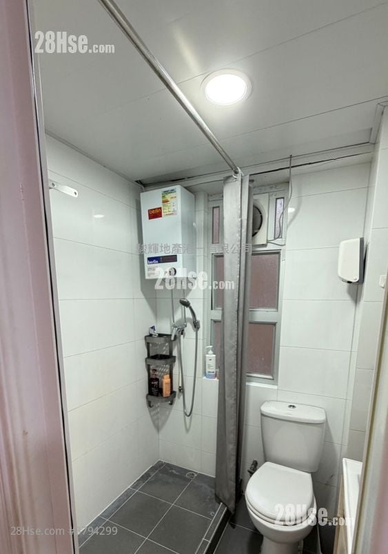 Kimlai Court Rental 2 Bedrooms , 1 Bathroom 445 ft²