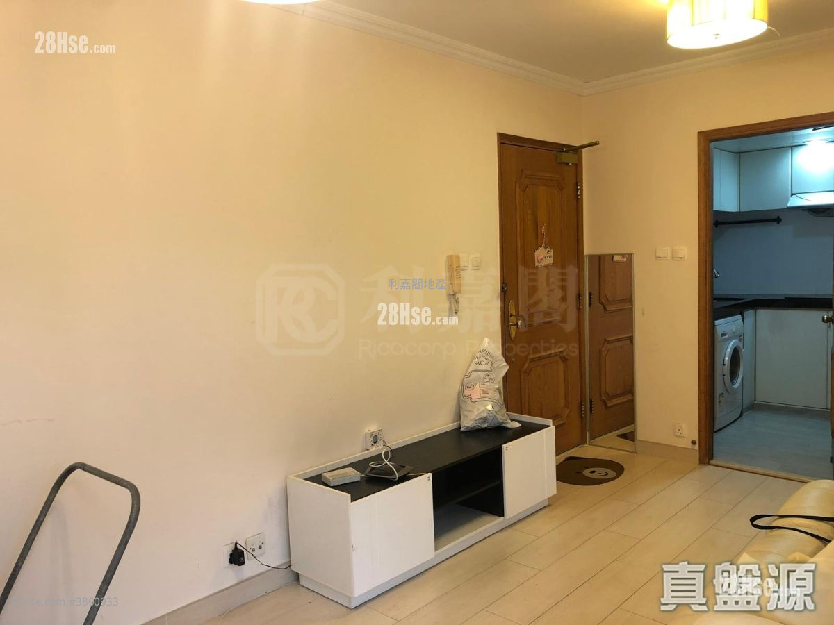 海柏花园 售盘 2 房 , 1 浴室 389 平方尺