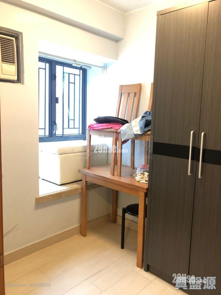 海柏花园 售盘 2 房 , 1 浴室 389 平方尺