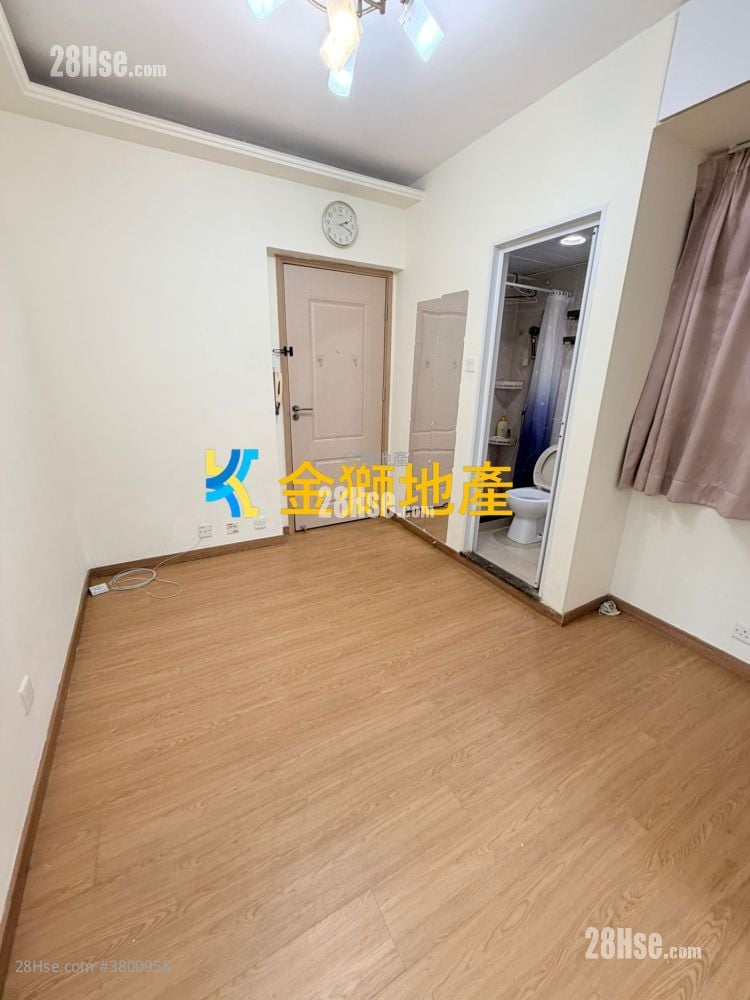 Golden Lion Garden Rental 270 ft²