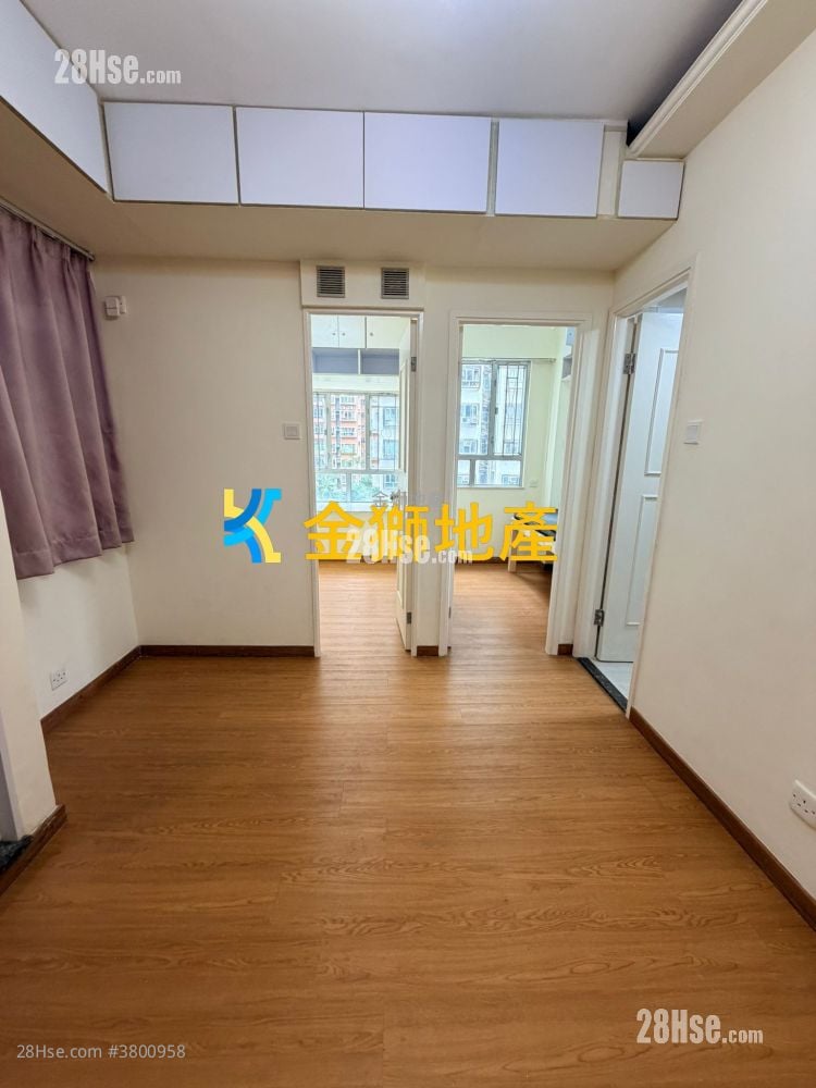 Golden Lion Garden Rental 270 ft²