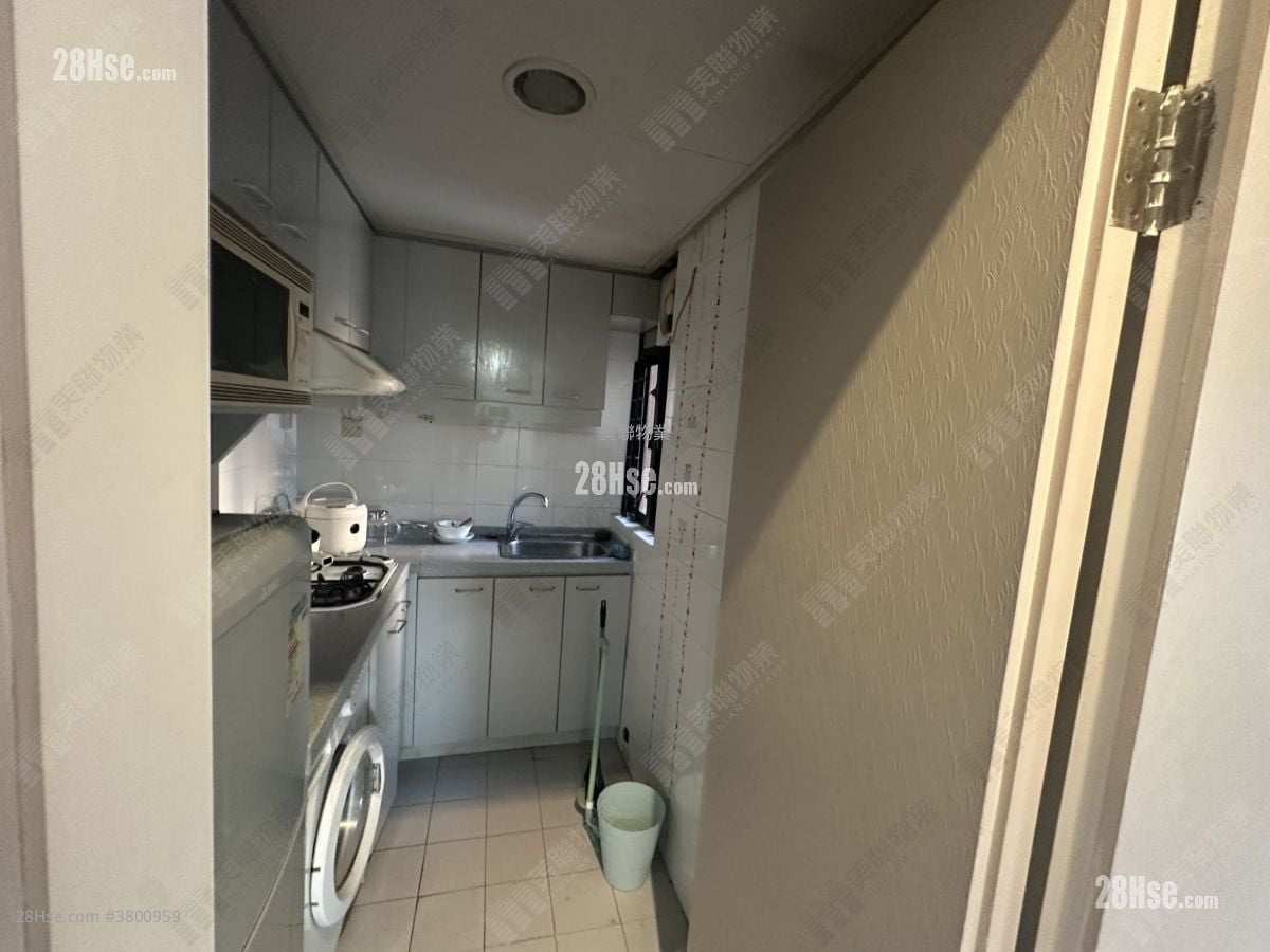 Sunshine City Sell 2 Bedrooms , 1 Bathroom 338 ft²