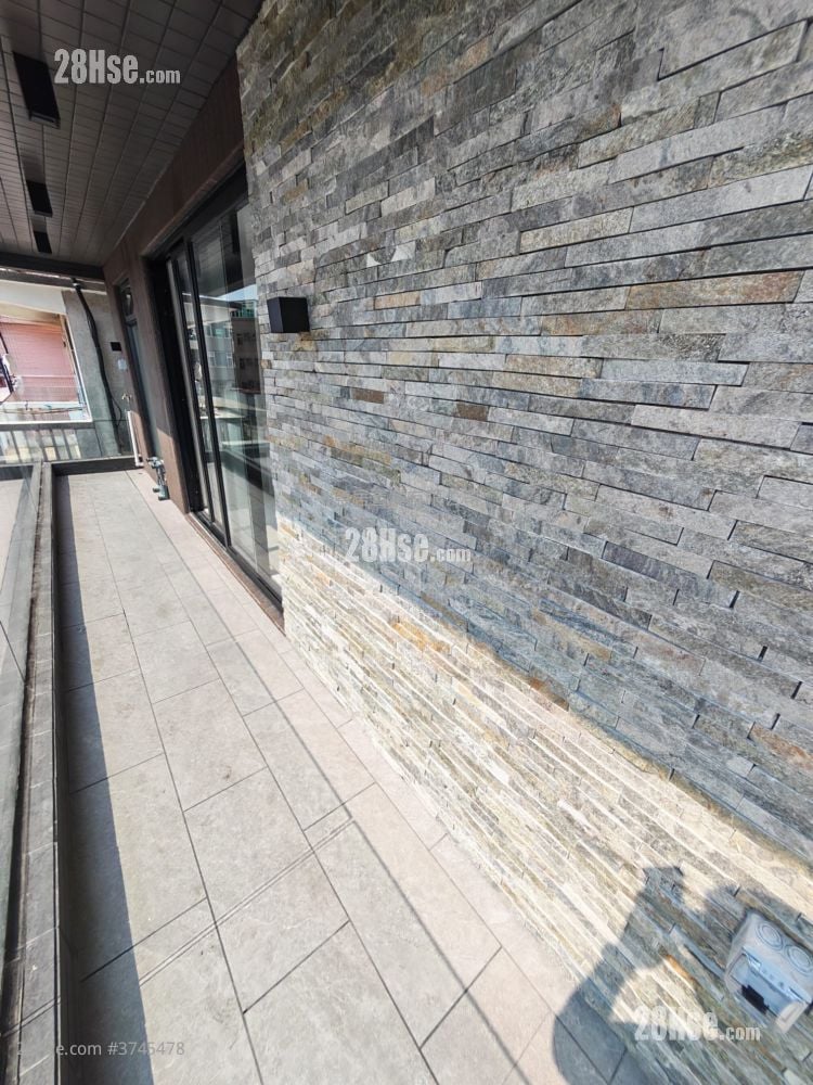 Village Rental 3 Bedrooms , 2 Bathrooms 700 ft²