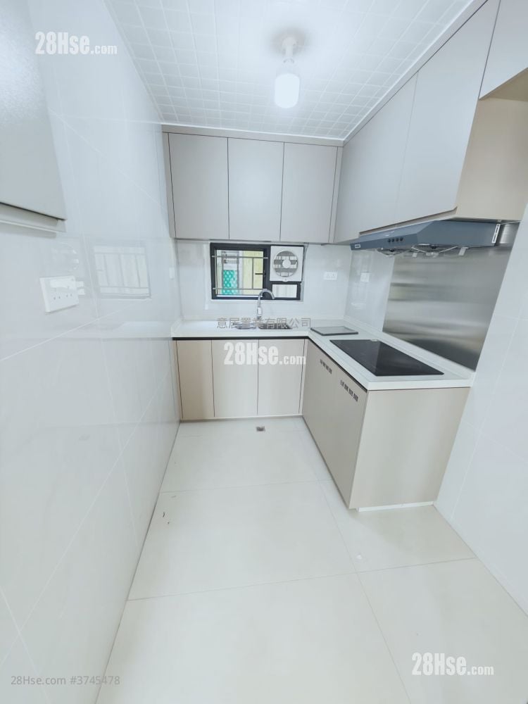 Village Rental 3 Bedrooms , 2 Bathrooms 700 ft²