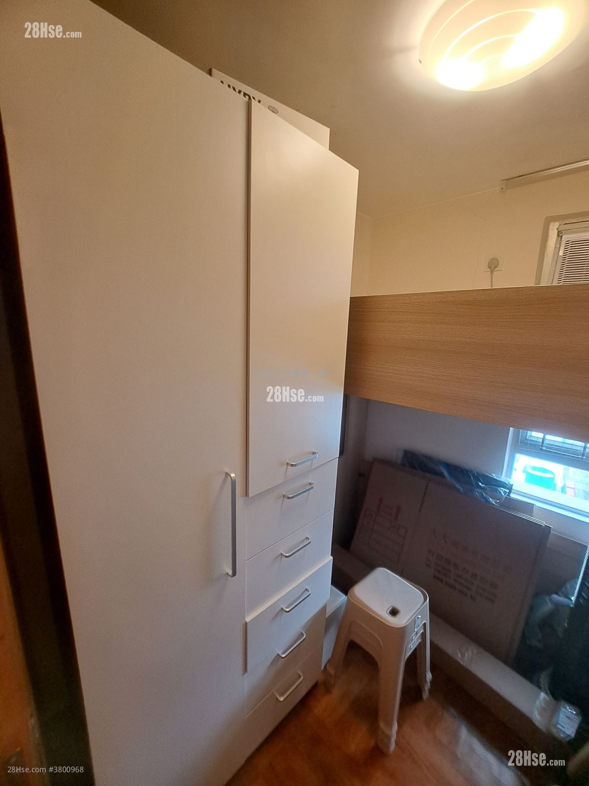 Yue Tin Court Sell 2 Bedrooms 449 ft²