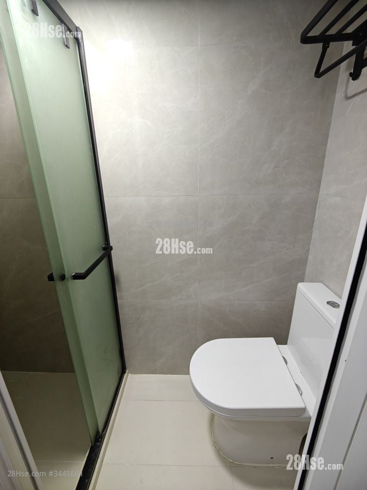 Nearby Chatham Road South Rental Studio , 1 Bathroom 100 ft²