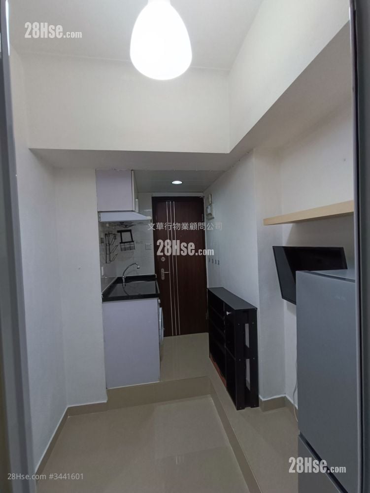 Nearby Chatham Road South Rental Studio , 1 Bathroom 100 ft²