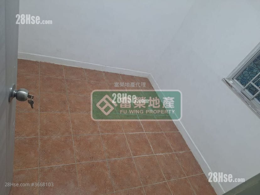 Shek On Building Sell 2 Bedrooms , 1 Bathroom 263 ft²