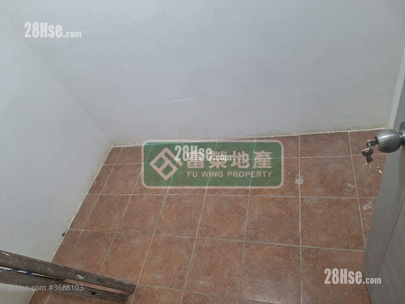 Shek On Building Sell 2 Bedrooms , 1 Bathroom 263 ft²