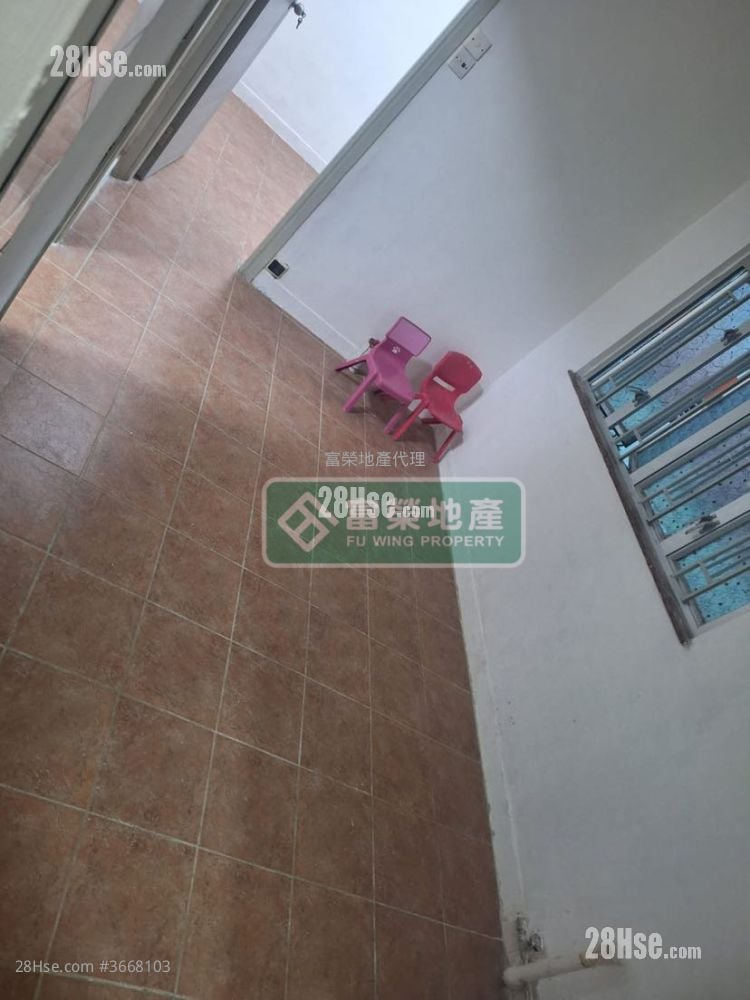 Shek On Building Sell 2 Bedrooms , 1 Bathroom 263 ft²