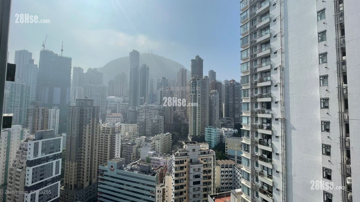 Queen's Terrace Rental 3 Bedrooms , 1 Bathroom 518 ft²