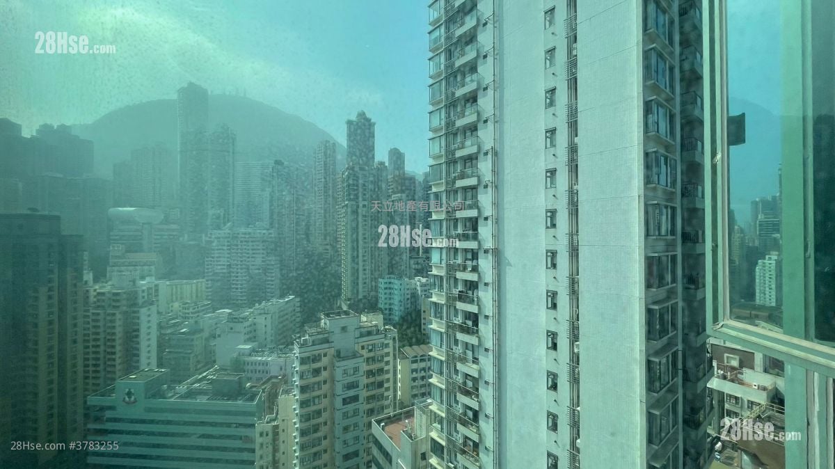 Queen's Terrace Rental 3 Bedrooms , 1 Bathroom 518 ft²