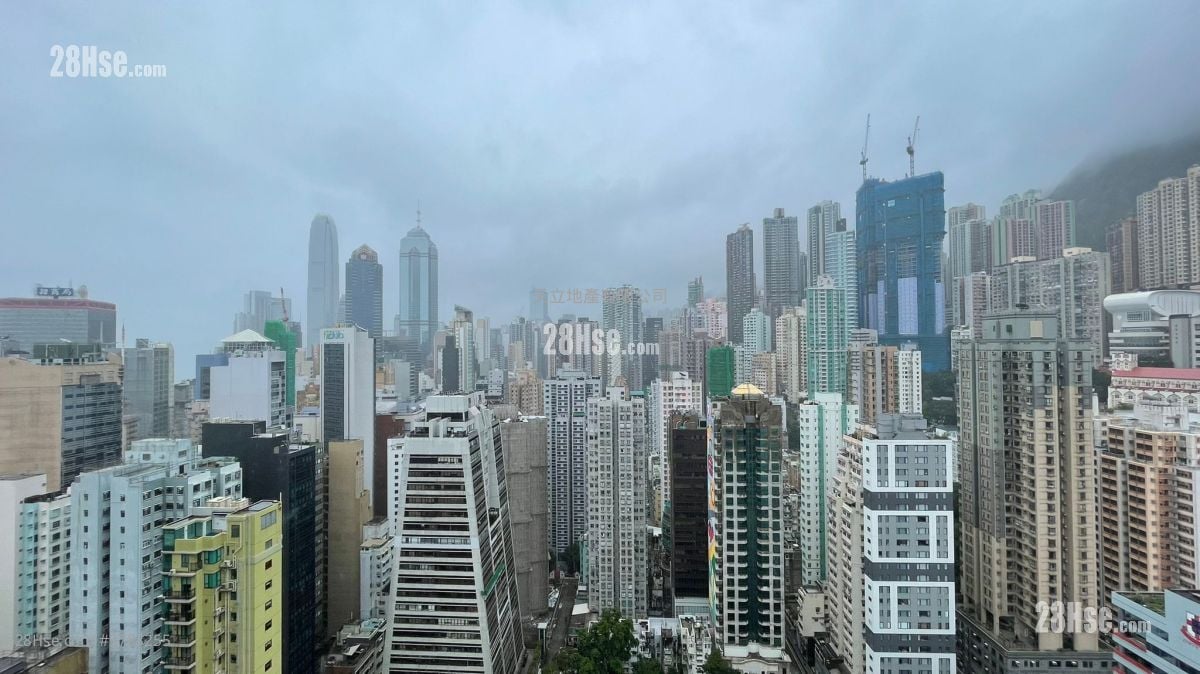 Queen's Terrace Rental 3 Bedrooms , 1 Bathroom 518 ft²