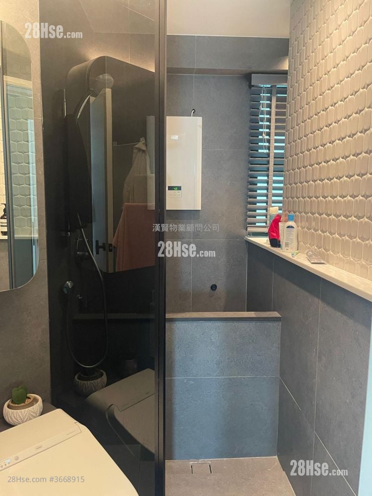 高逸华轩 售盘 2 房 , 1 浴室 438 平方尺