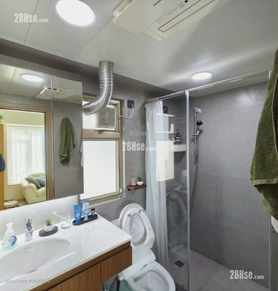 Riviera Lodge Sell 2 Bedrooms , 1 Bathroom 377 ft²